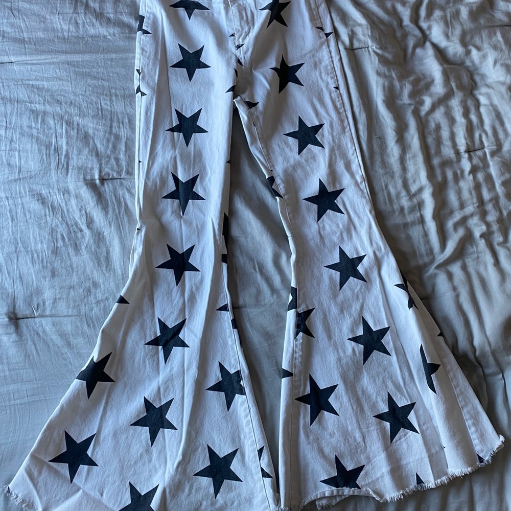 Peach Love California Star Print Flare Jeans - White and Black